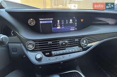 Седан Lexus LS 2018 в 