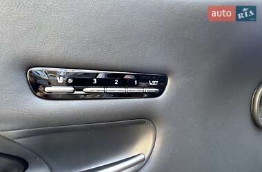 Седан Lexus LS 2018 в 