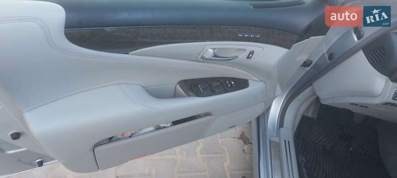 Седан Lexus LS 2007 в Житомире