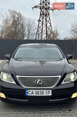 Седан Lexus LS 2007 в Шполе