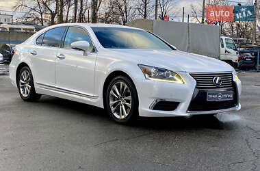 Седан Lexus LS 2015 в Киеве