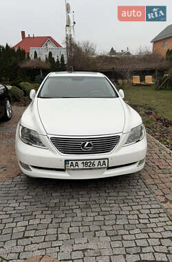 Седан Lexus LS 2007 в Кременчуці