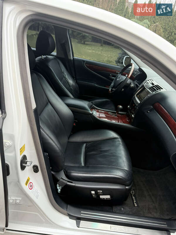 Седан Lexus LS 2007 в Кременчуге