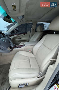 Седан Lexus LS 2007 в 