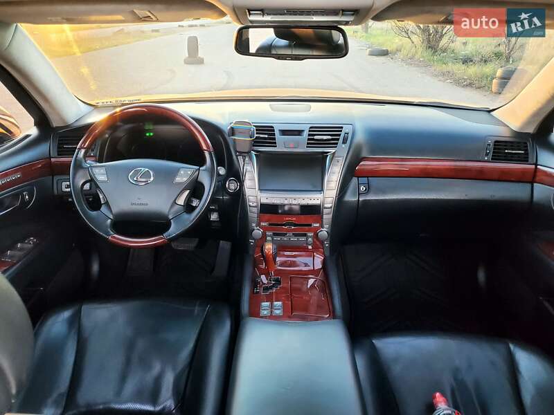 Седан Lexus LS 2007 в Одессе