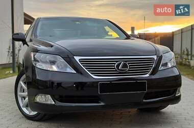 Седан Lexus LS 2009 в Ужгороде