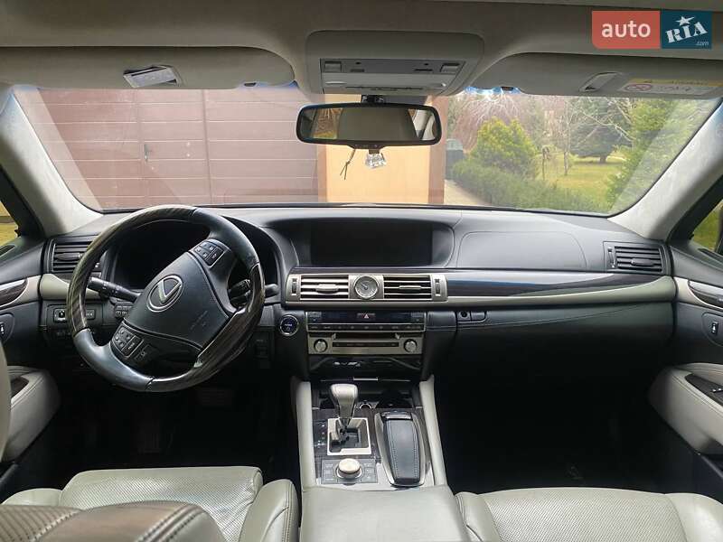 Седан Lexus LS 2013 в Киеве