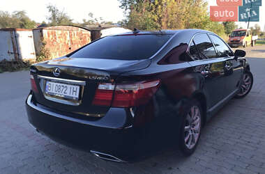 Седан Lexus LS 2006 в Калуше