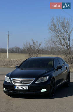 Седан Lexus LS 2007 в Новому Бузі