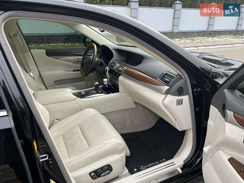 Седан Lexus LS 2014 в Черкасах