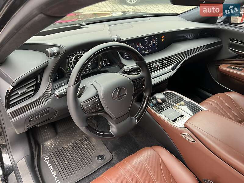 Седан Lexus LS 2017 в Киеве