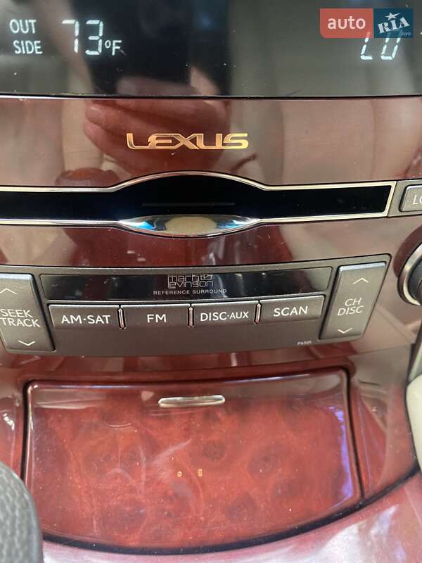 Седан Lexus LS 2007 в Косове
