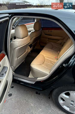 Седан Lexus LS 2001 в 