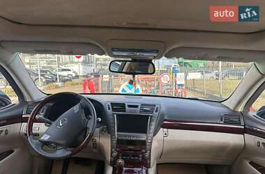 Седан Lexus LS 2008 в 