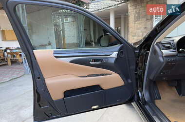 Седан Lexus LS 2012 в Умани