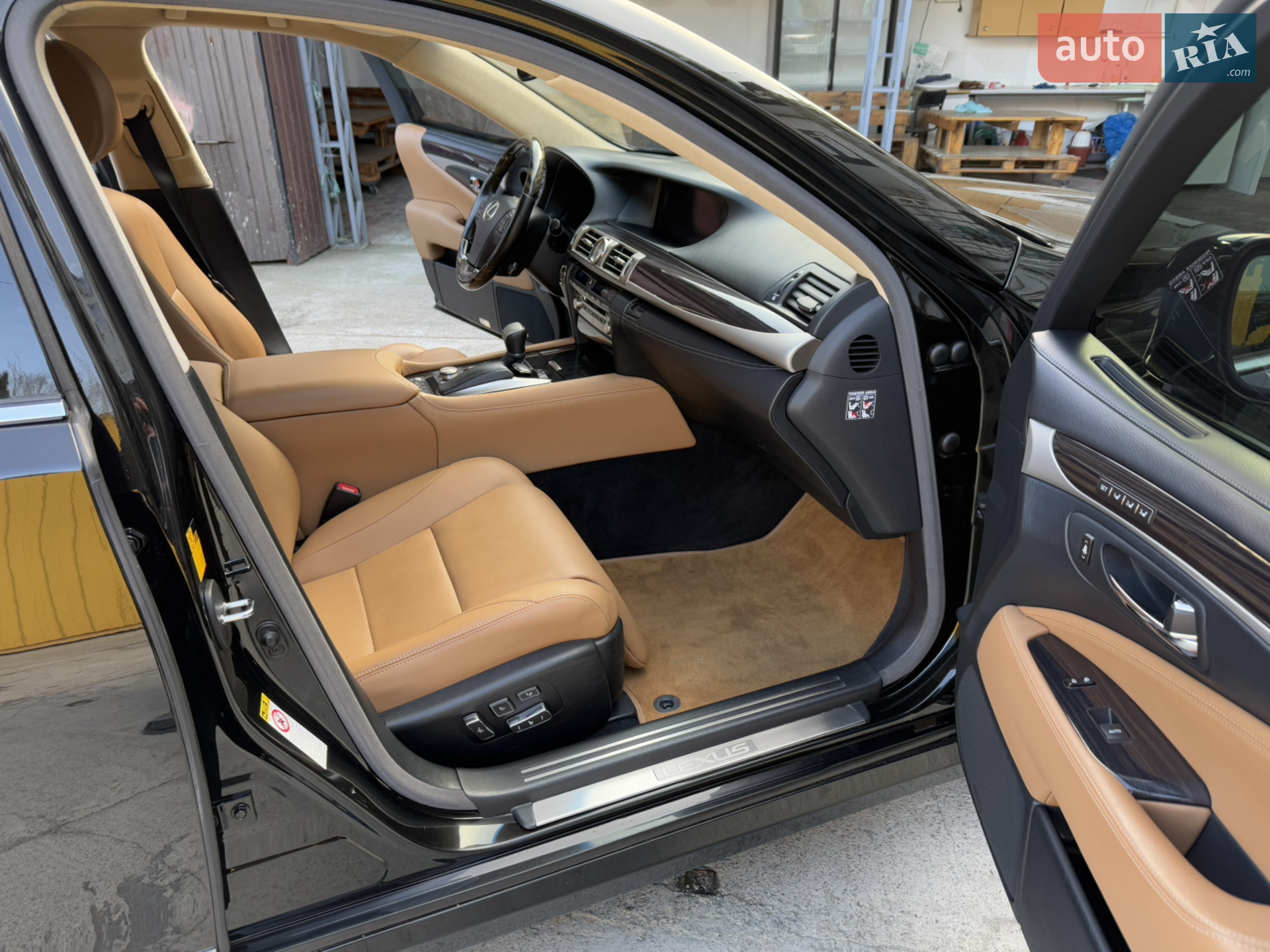 2012 Lexus LS - мініатюра 23