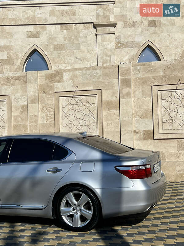 Седан Lexus LS 2007 в Одесі