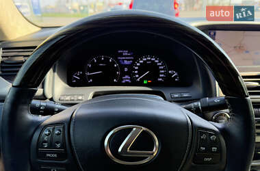 Седан Lexus LS 2012 в Умани