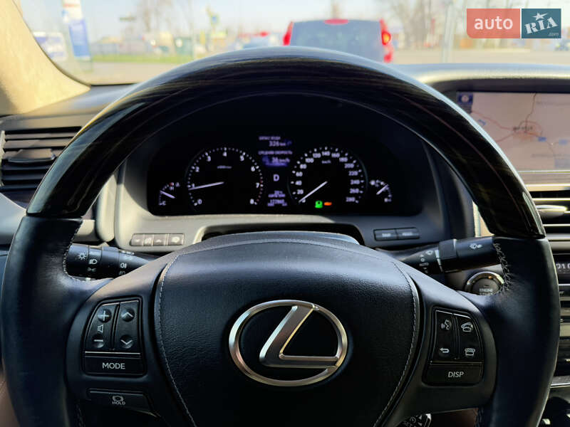 Седан Lexus LS 2012 в Умани