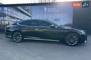Седан Lexus LS 2018 в 