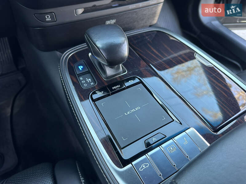 Седан Lexus LS 2018 в Киеве фото 18 Седан Lexus LS 2018 в Киеве