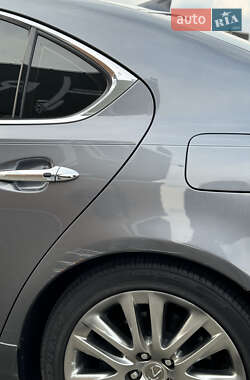 Седан Lexus LS 2014 в 