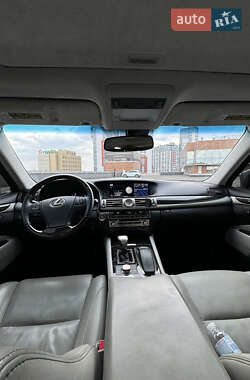 Седан Lexus LS 2014 в 
