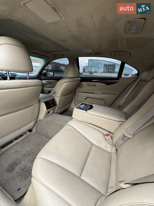 Седан Lexus LS 2007 в Киеве