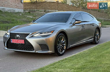 Седан Lexus LS 2022 в 