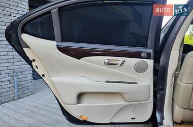 Седан Lexus LS 2007 в 