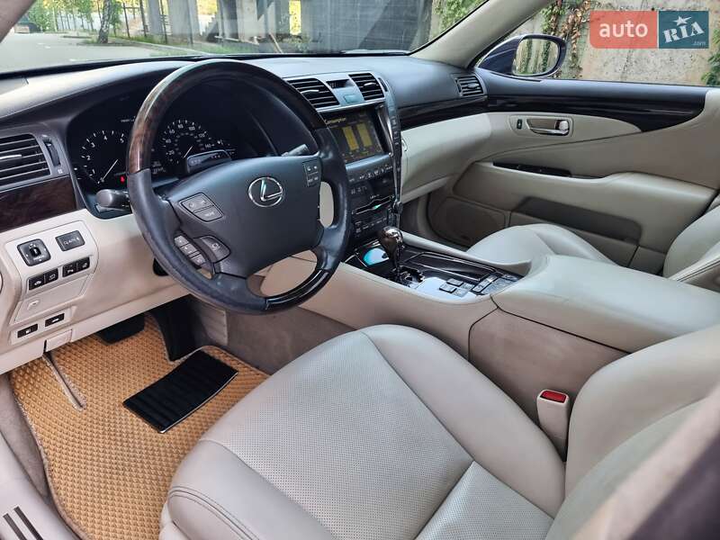 Седан Lexus LS 2007 в Хмельницком