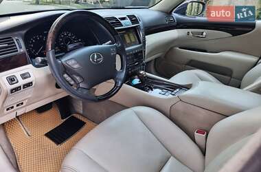 Седан Lexus LS 2007 в 