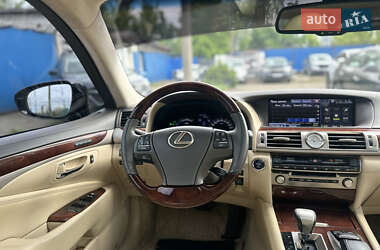 Седан Lexus LS 2014 в 