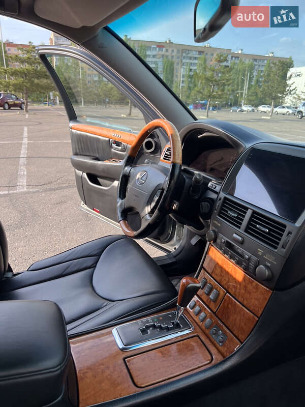 Седан Lexus LS 2002 в Николаеве
