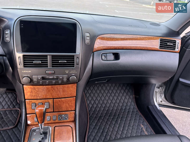 Седан Lexus LS 2002 в Николаеве