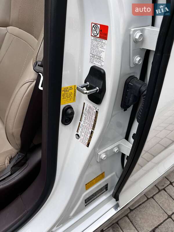 Седан Lexus LS 2019 в Одессе