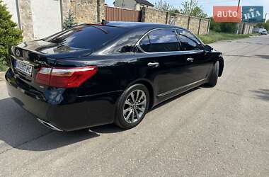 Седан Lexus LS 2010 в 