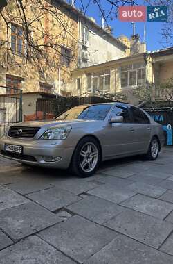 Седан Lexus LS 2000 в 