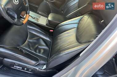 Седан Lexus LS 2000 в 