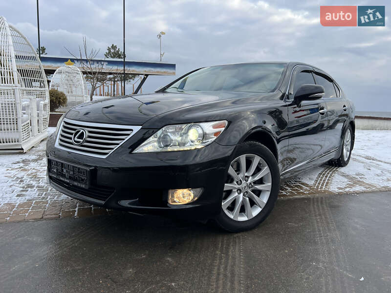Lexus LS 2011
