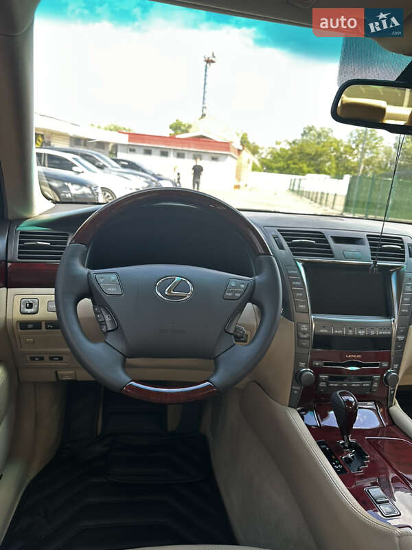 Седан Lexus LS 2007 в Києві
