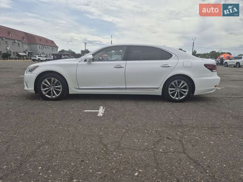 Седан Lexus LS 2013 в Киеве