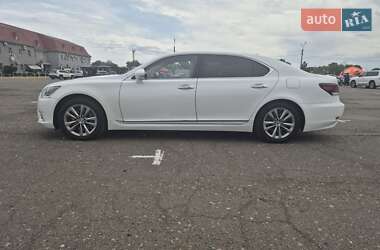 Седан Lexus LS 2013 в 