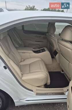Седан Lexus LS 2013 в 