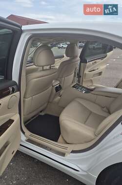 Седан Lexus LS 2013 в 
