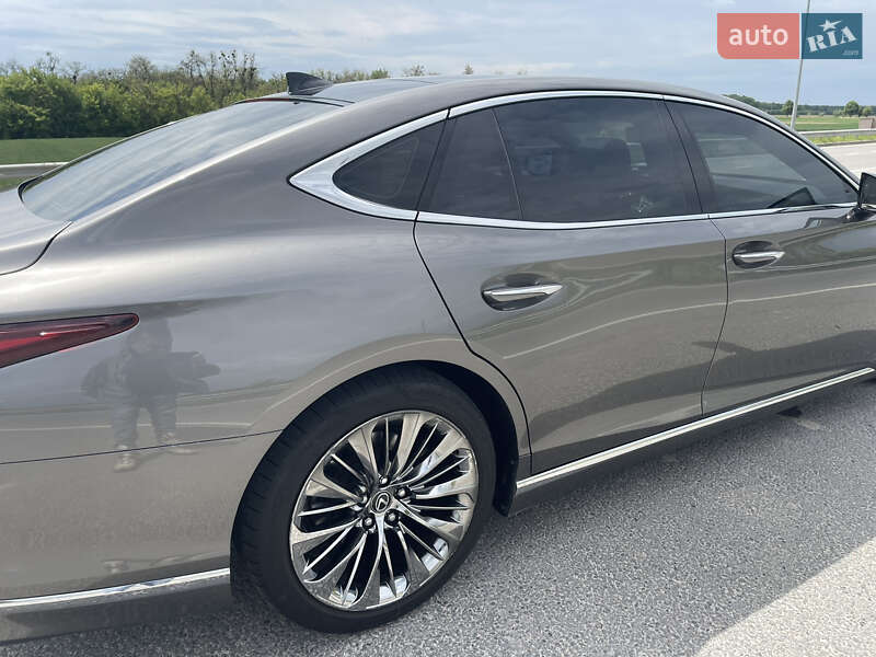 Седан Lexus LS 2019 в Киеве