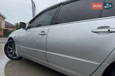 Седан Lexus LS 2003 в 