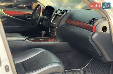 Седан Lexus LS 2008 в 