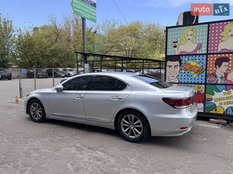 Седан Lexus LS 2013 в Киеве