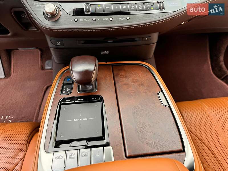 Седан Lexus LS 2018 в Львове фото 44 Седан Lexus LS 2018 в Львове